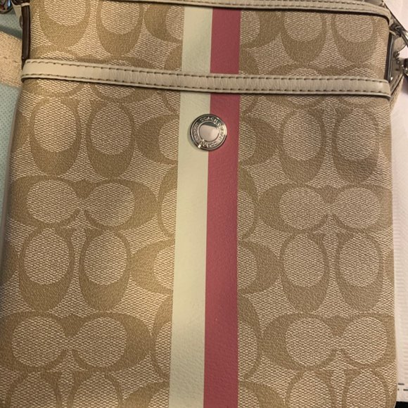 Coach Purse - Picture 1 of 3